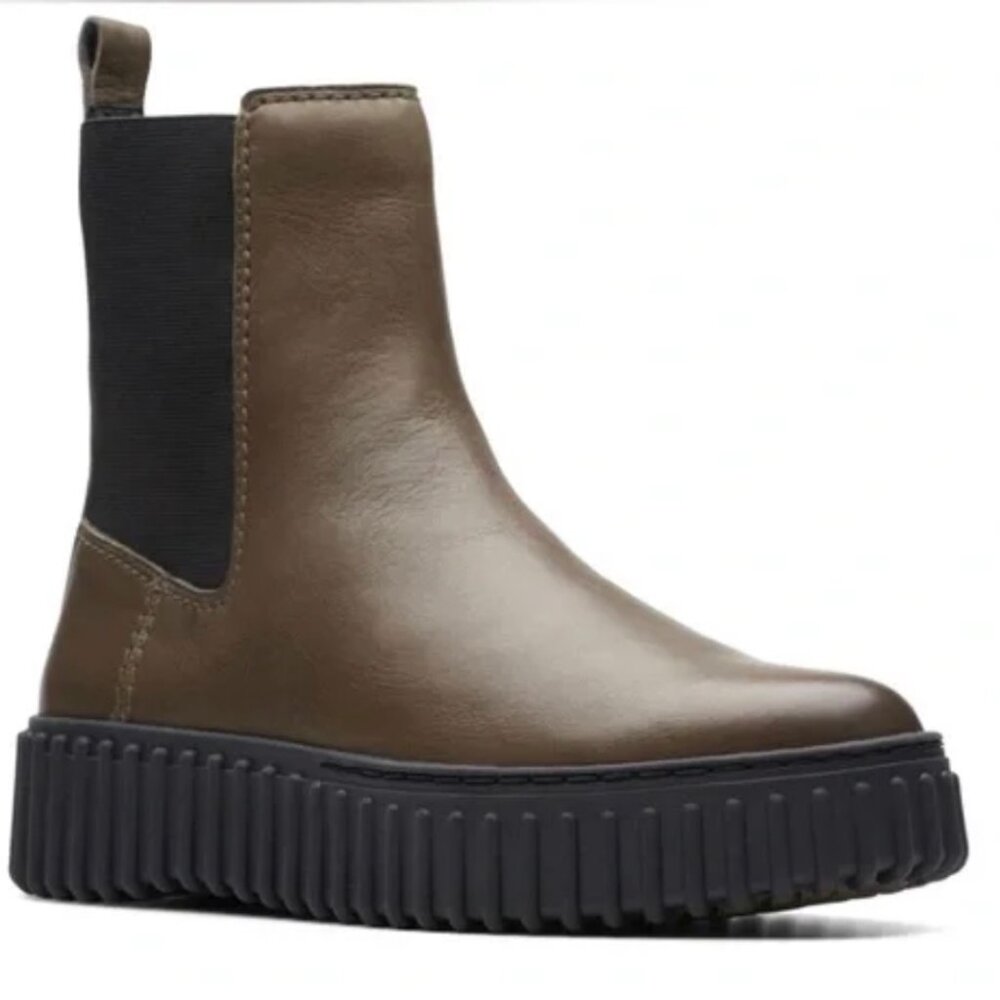Clarks Torhill Maple Ankle Boots - Dark Olive Leather Boots